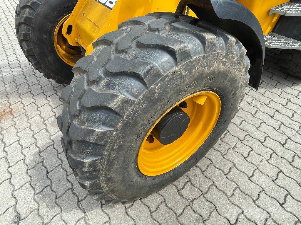 JCB Radlader 409SV Stage V mit Ladeschaufel und Gabel Фронтальні навантажувачі