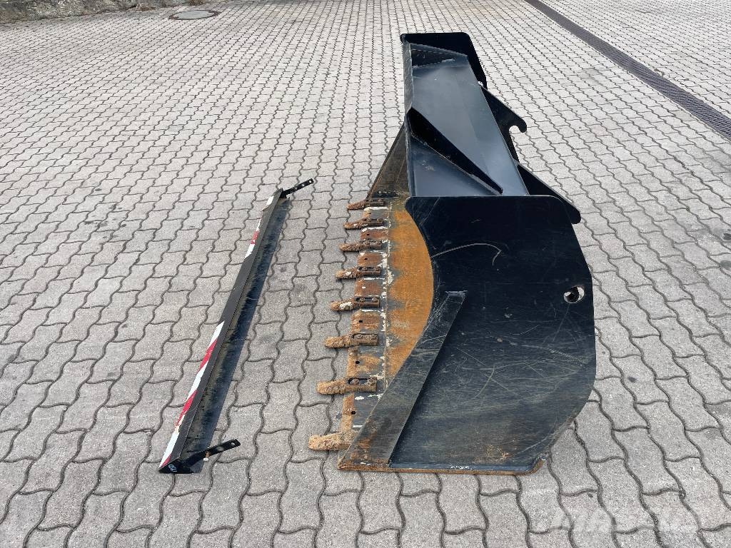 JCB Radlader 409SV Stage V mit Ladeschaufel und Gabel Фронтальні навантажувачі
