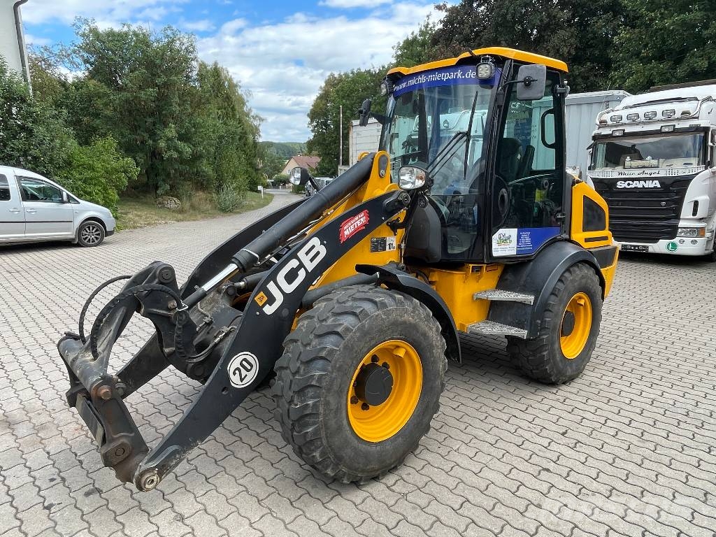 JCB Radlader 409SV Stage V mit Ladeschaufel und Gabel Фронтальні навантажувачі