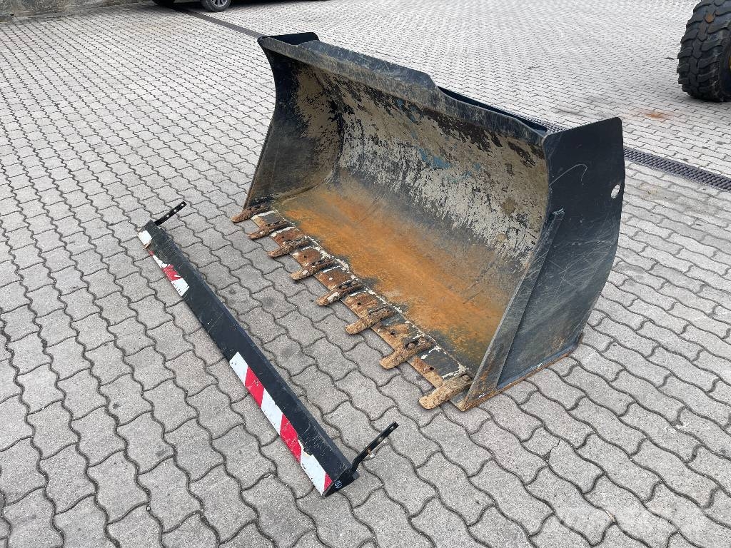 JCB Radlader 409SV Stage V mit Ladeschaufel und Gabel Фронтальні навантажувачі