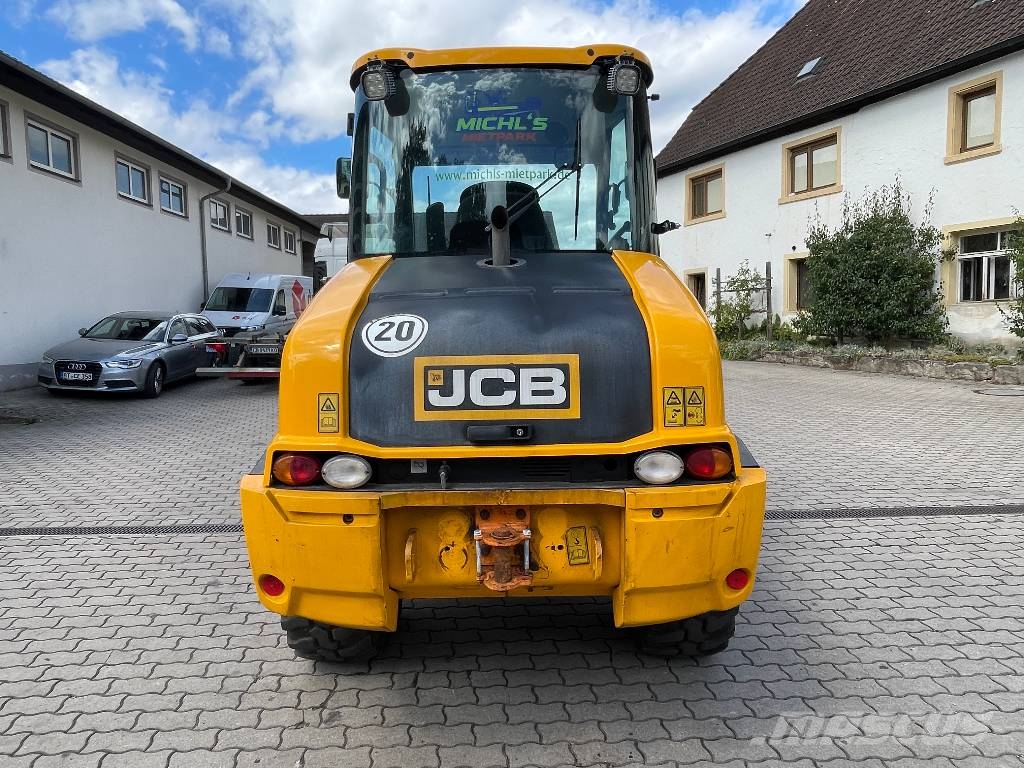 JCB Radlader 409SV Stage V mit Ladeschaufel und Gabel Фронтальні навантажувачі