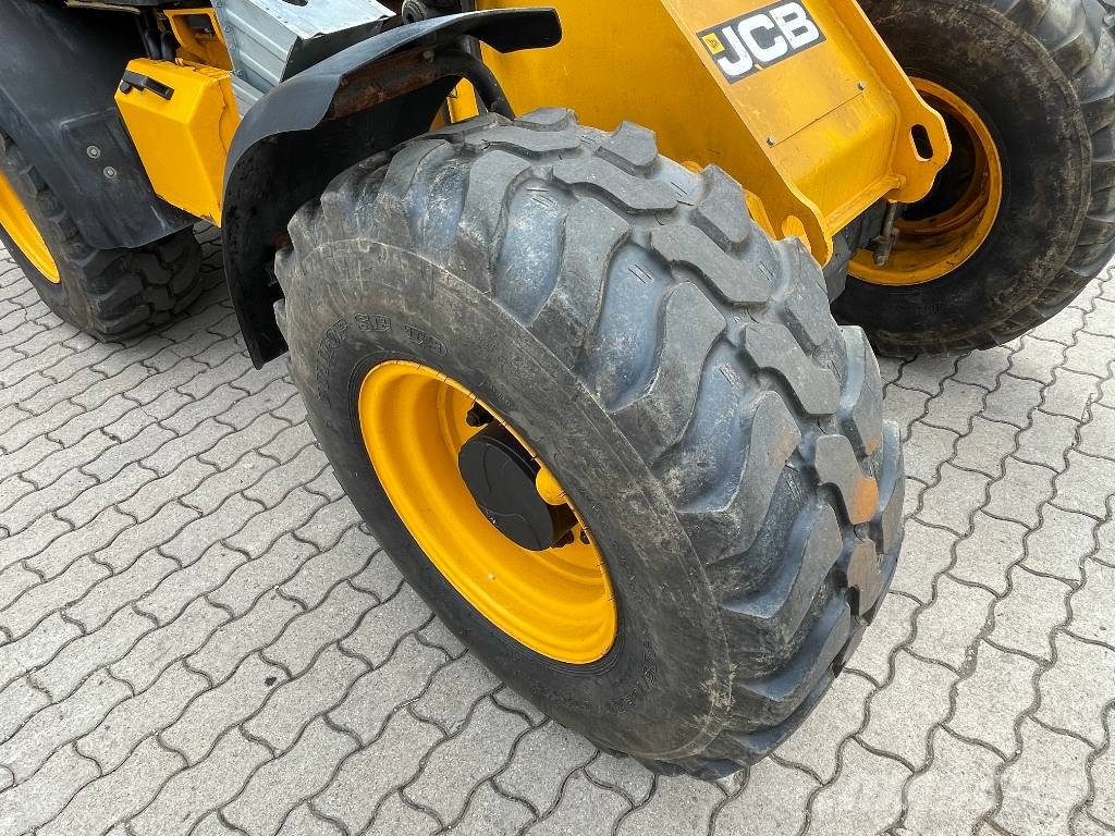 JCB Radlader 409SV Stage V mit Ladeschaufel und Gabel Фронтальні навантажувачі
