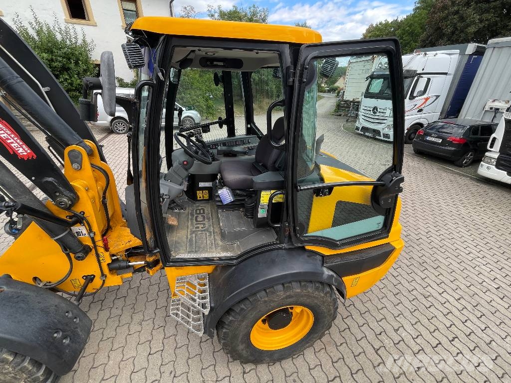 JCB Radlader 409SV Stage V mit Ladeschaufel und Gabel Фронтальні навантажувачі