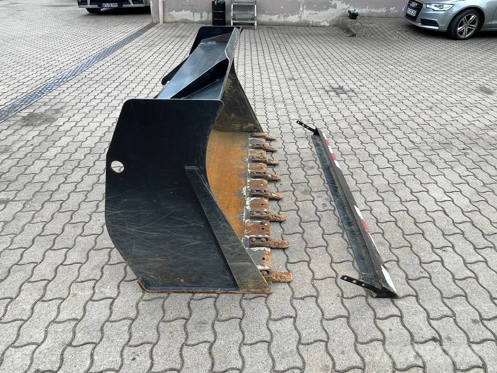 JCB Radlader 409SV Stage V mit Ladeschaufel und Gabel Фронтальні навантажувачі