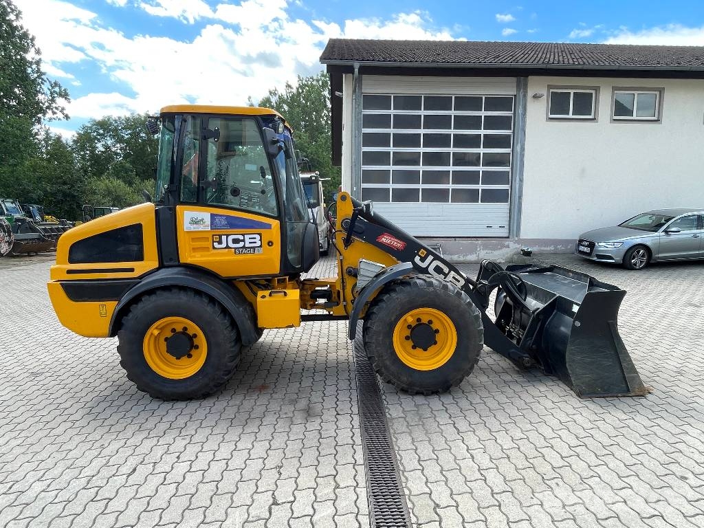 JCB Radlader 409SV Stage V mit Ladeschaufel und Gabel Фронтальні навантажувачі