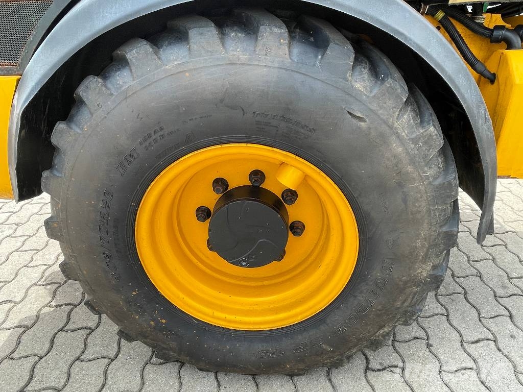 JCB Radlader 409SV Stage V mit Ladeschaufel und Gabel Фронтальні навантажувачі
