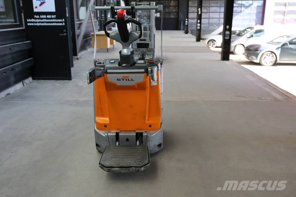 Still EXH-SF20 Low lift with platform