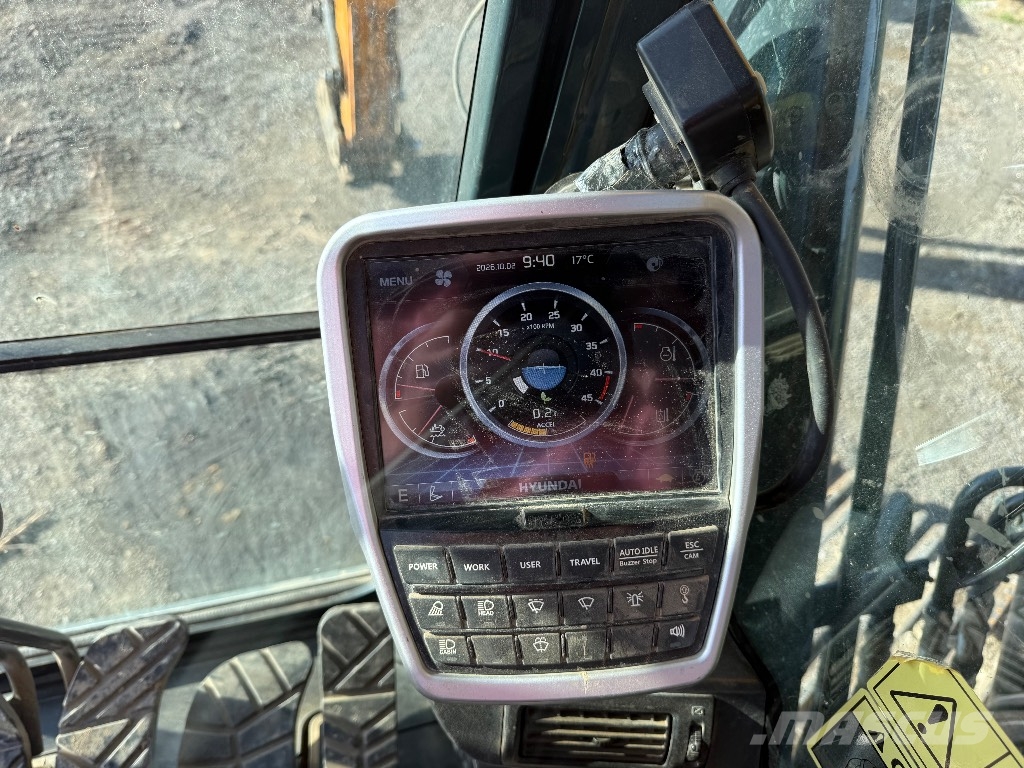 Hyundai HX 140 AL Bandgrävare
