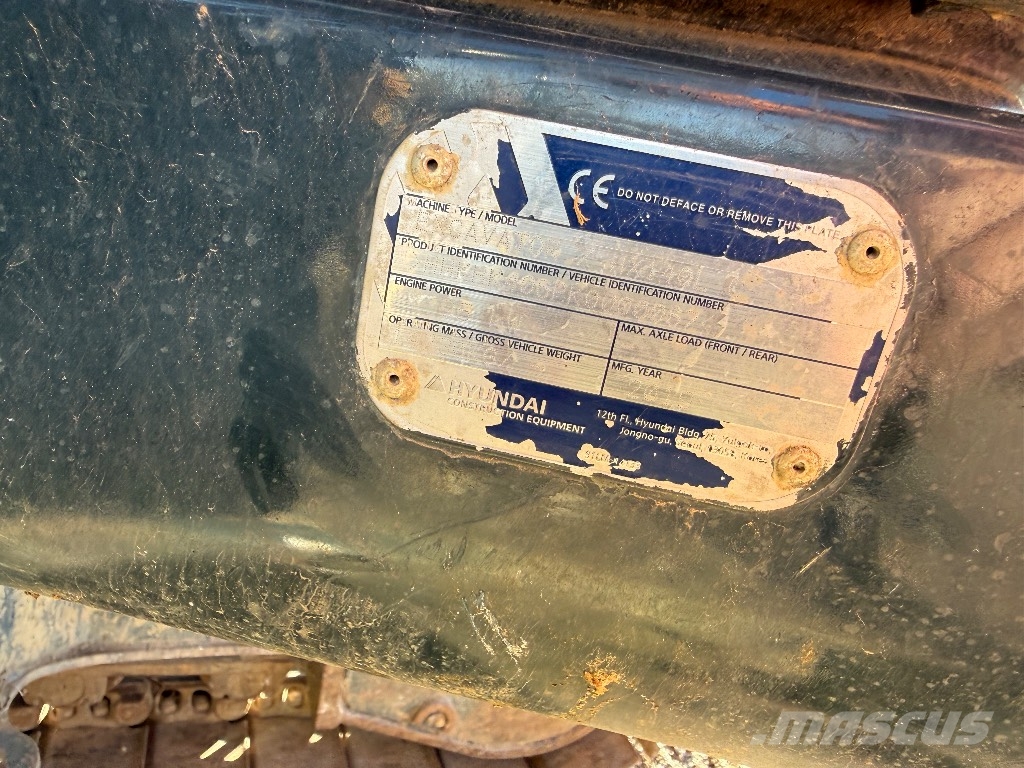Hyundai HX 140 AL Bandgrävare