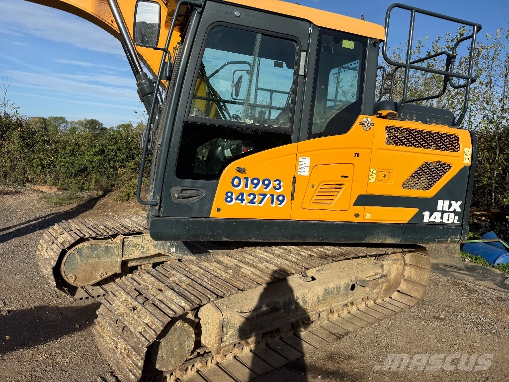 Hyundai HX 140 AL Bandgrävare