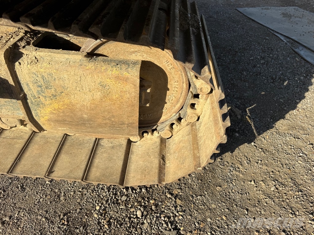 Hyundai HX 140 AL Bandgrävare