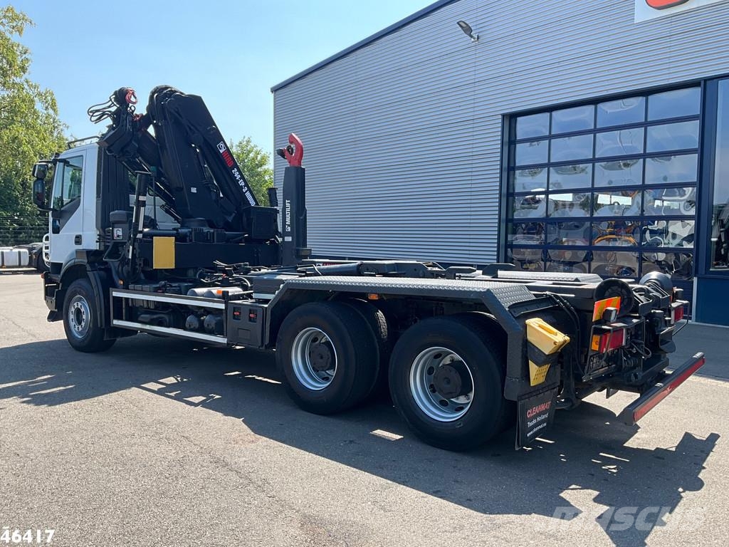 Iveco Trakker AD260T36 6x4 Hiab 24 Tonmeter laadkraan Camion con gancio di sollevamento