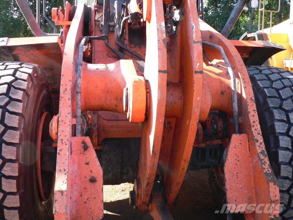 Hitachi ZW 250-5B لوادر بعجل