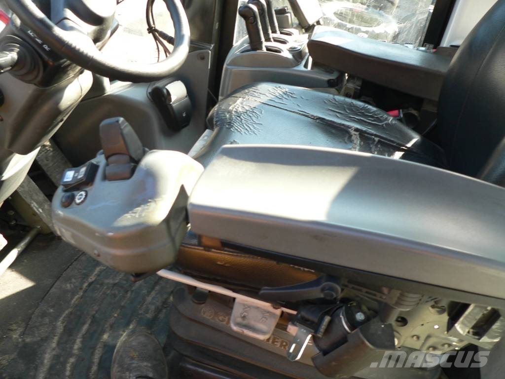 Hitachi ZW 250-5B لوادر بعجل