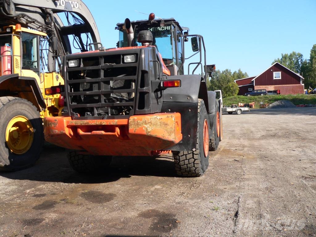 Hitachi ZW 250-5B لوادر بعجل