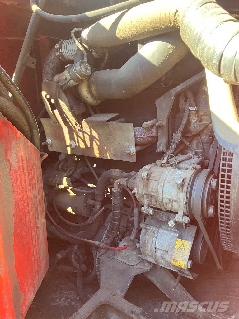 Komatsu 830.3 Kihordók