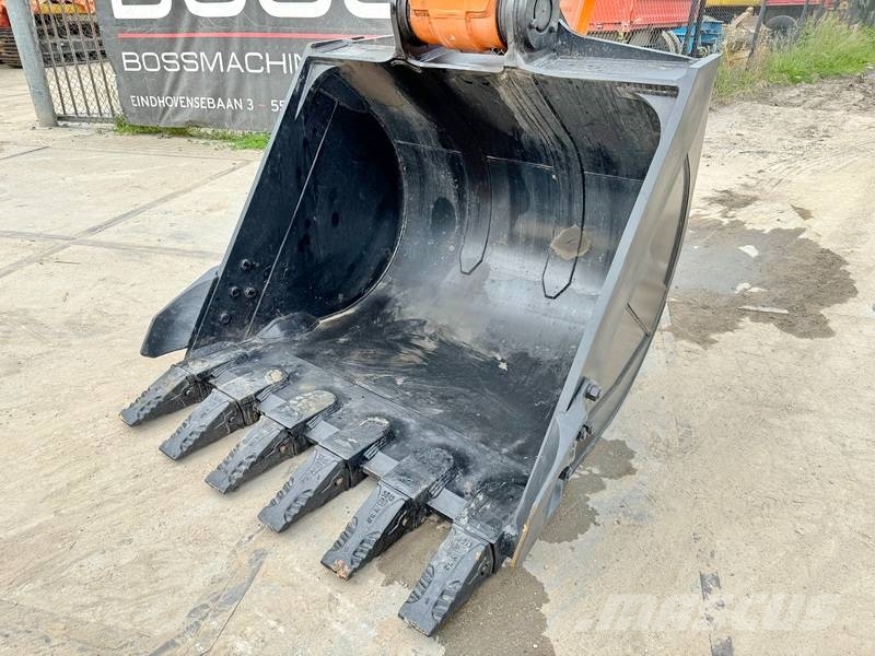 Hitachi ZX220LC-5G / ISUZU ENGINE 履带挖掘机