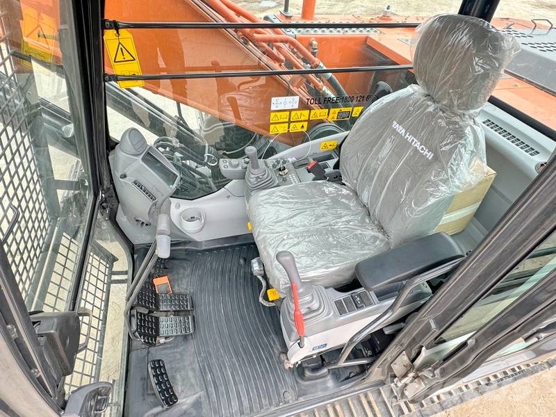 Hitachi ZX220LC-5G / ISUZU ENGINE 履带挖掘机