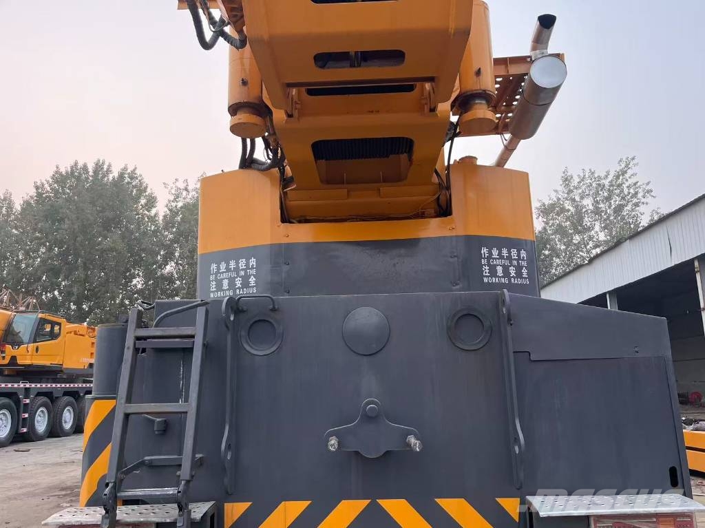 XCMG XCA260 Visurgājēji celtņi