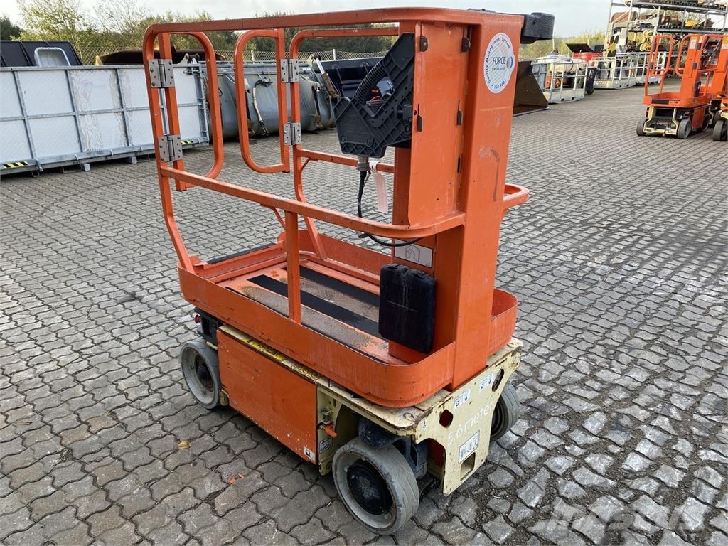 JLG 1230ES Podnośniki masztowe