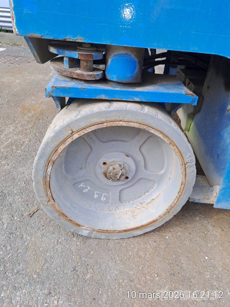 Genie GS 4047 Šķerveida pacēlāji