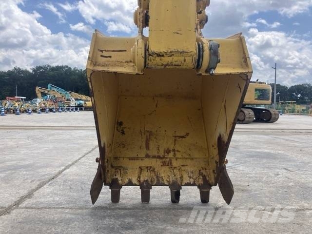 PC PC138US‑10NM Excavadoras sobre orugas