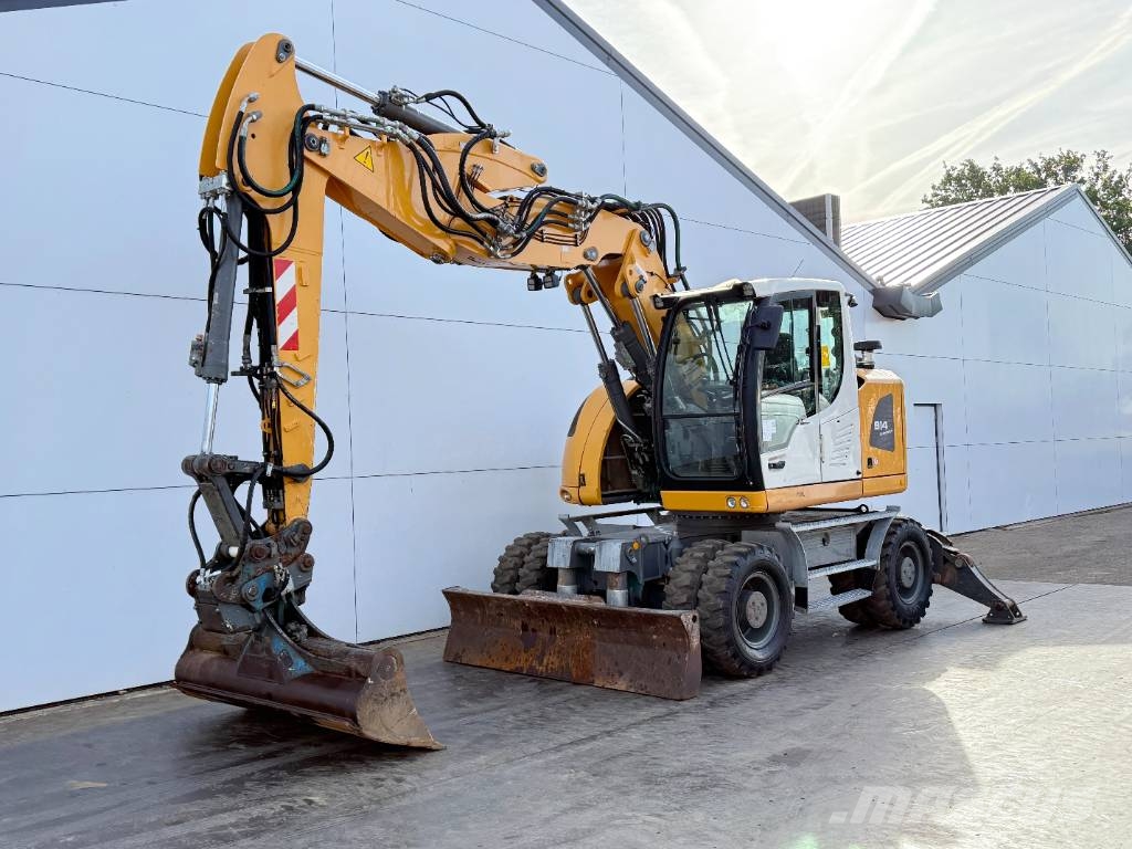 Liebherr A914 - Triple Boom / 2 extra Buckets! Bagri na kolesih