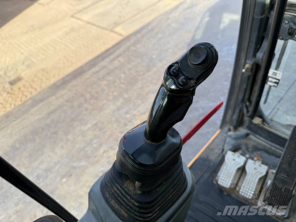 Liebherr A914 - Triple Boom / 2 extra Buckets! Bagri na kolesih