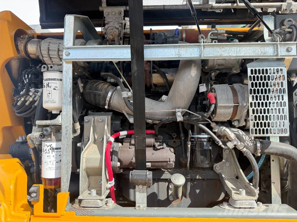 Liebherr A914 - Triple Boom / 2 extra Buckets! Bagri na kolesih