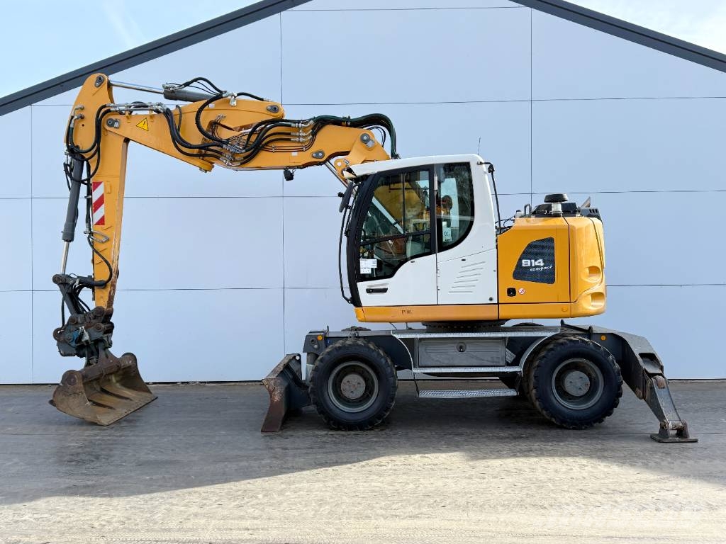 Liebherr A914 - Triple Boom / 2 extra Buckets! Bagri na kolesih