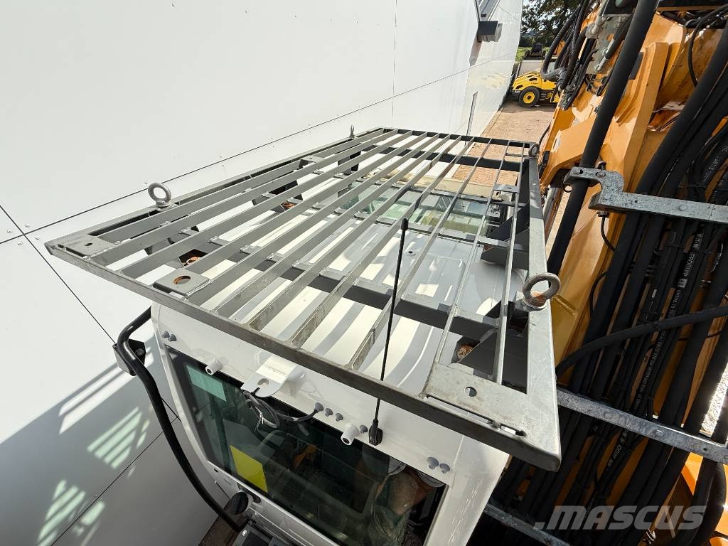 Liebherr A914 - Triple Boom / 2 extra Buckets! Bagri na kolesih