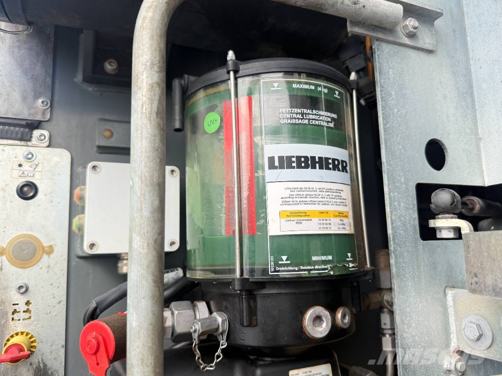 Liebherr A914 - Triple Boom / 2 extra Buckets! Bagri na kolesih