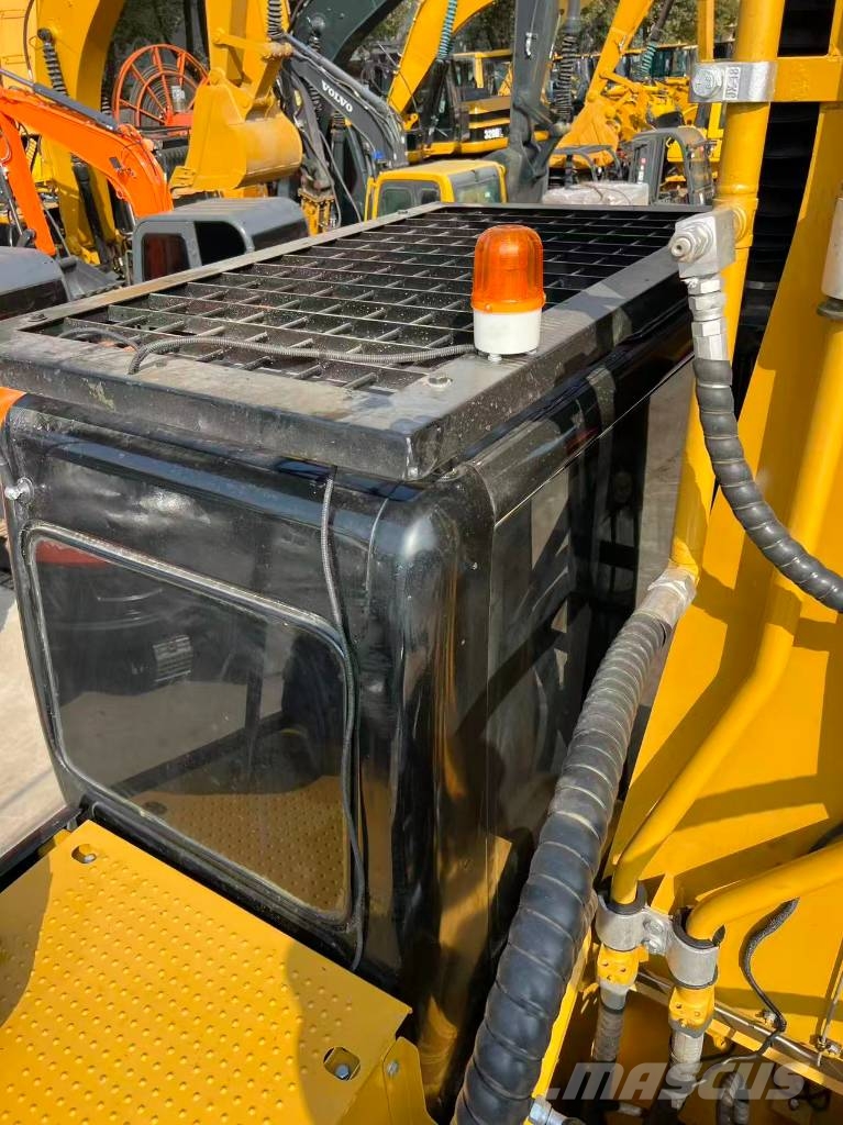 CAT 330 D L Pelle sur chenilles