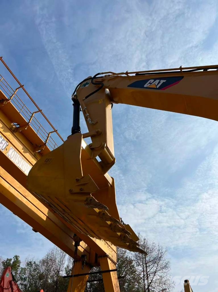 CAT 330 D L Pelle sur chenilles
