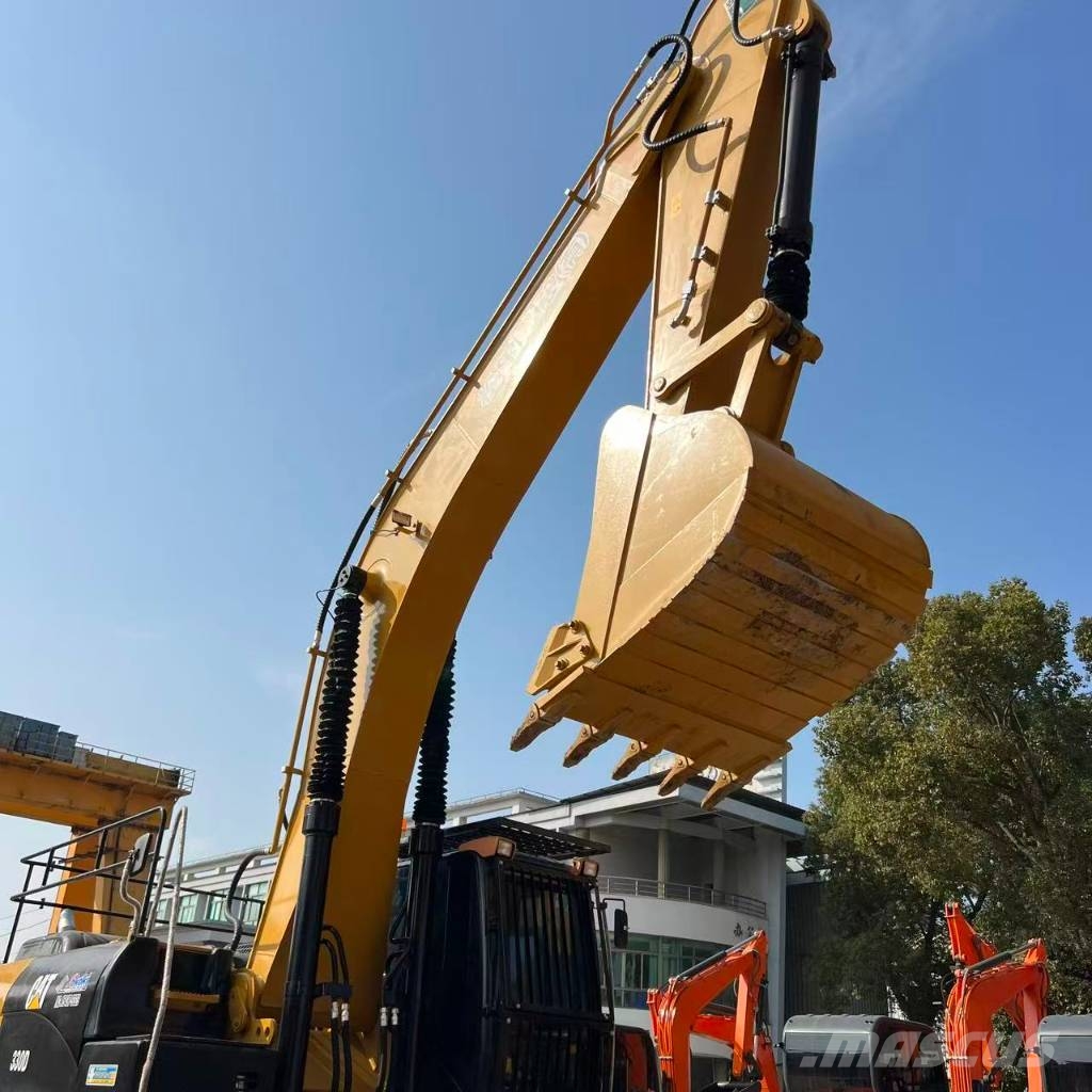 CAT 330 D L Pelle sur chenilles