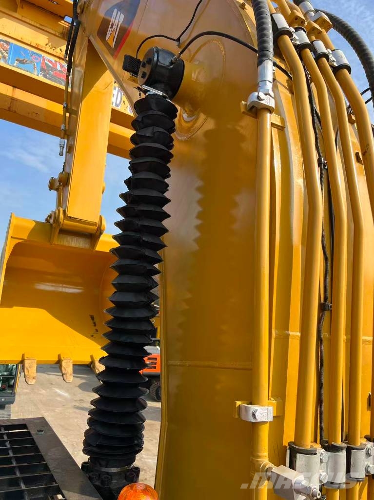 CAT 330 D L Pelle sur chenilles