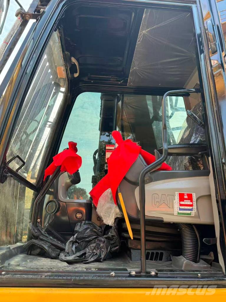 CAT 330 D L Pelle sur chenilles