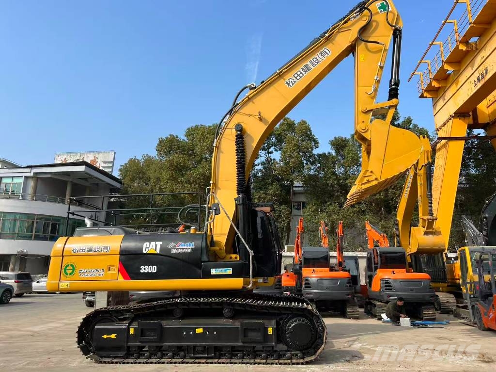 CAT 330 D L Pelle sur chenilles
