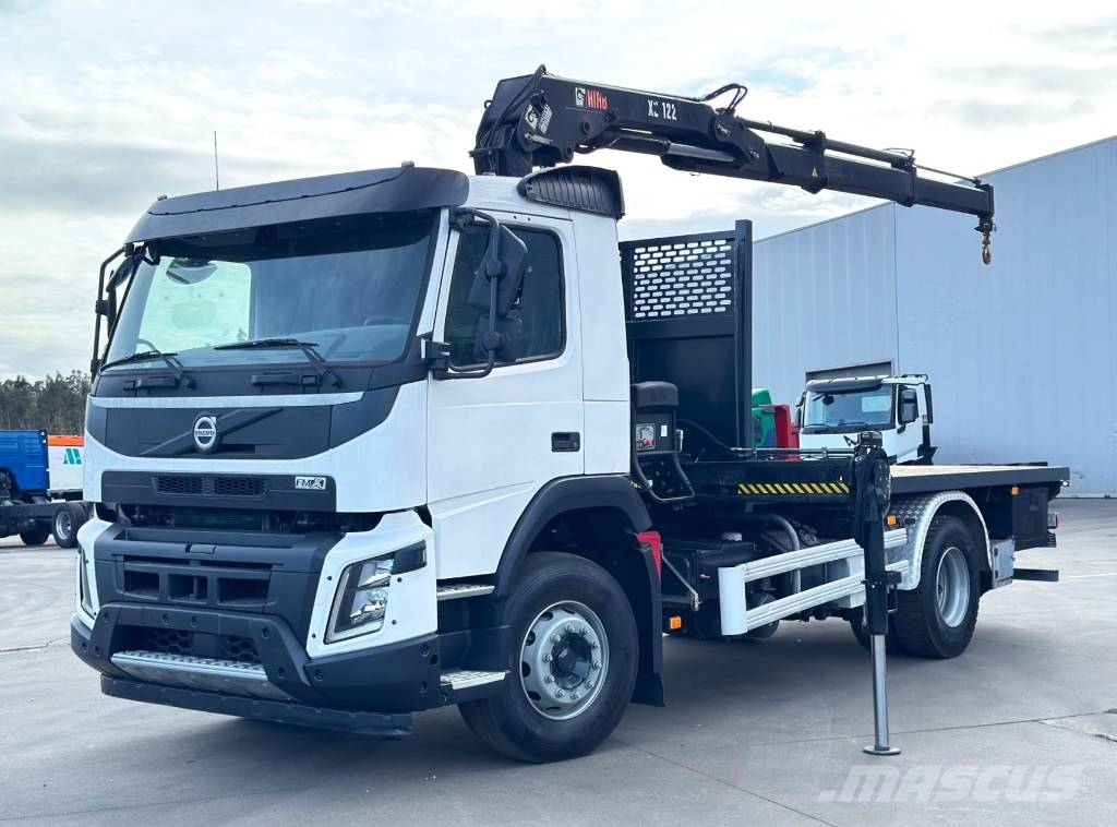 Volvo FMX 330 + Hiab 122 Lastbil med lad/Flatbed