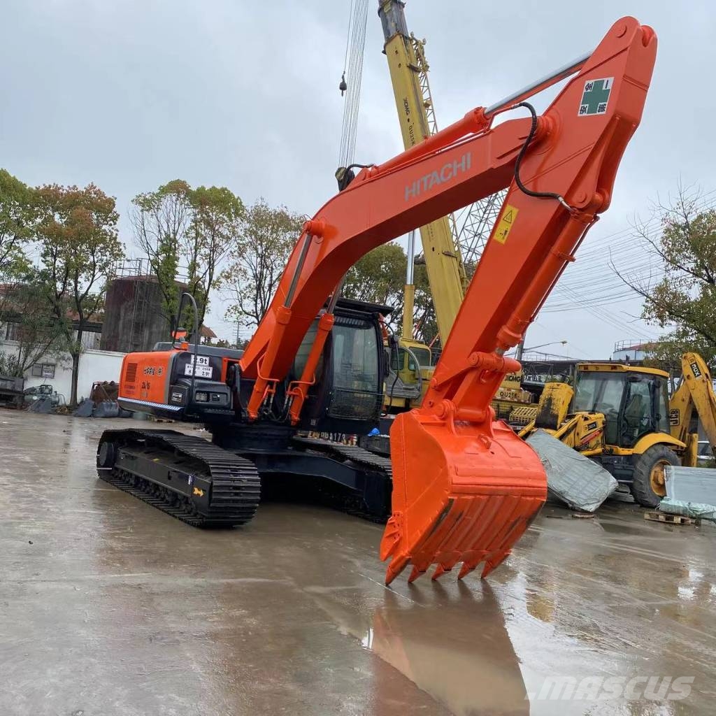 Hitachi ZX 240 履带挖掘机