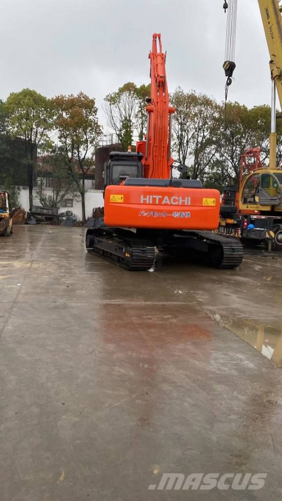 Hitachi ZX 240 履带挖掘机