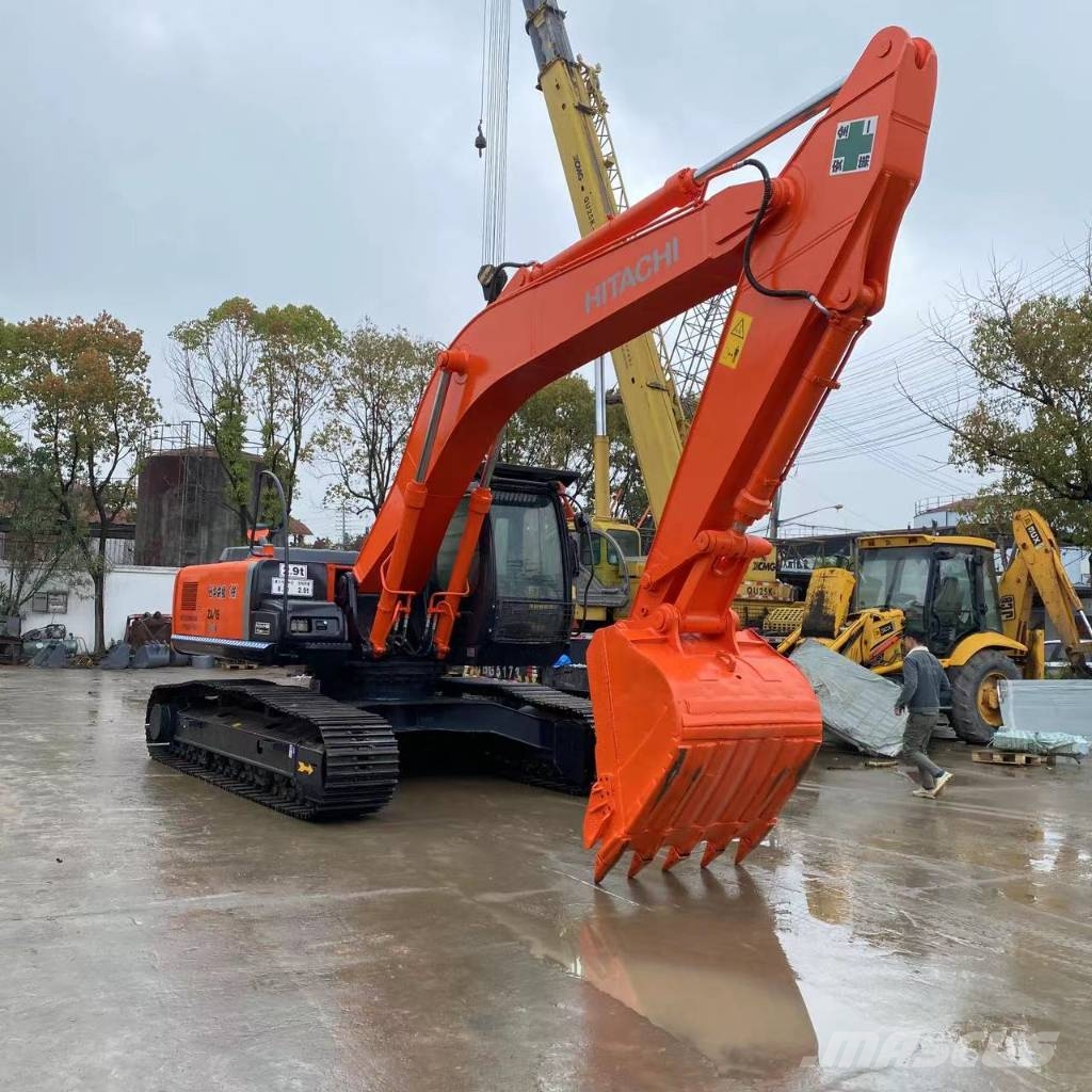 Hitachi ZX 240 履带挖掘机