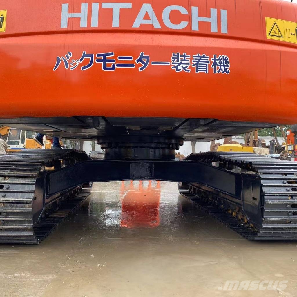Hitachi ZX 240 履带挖掘机