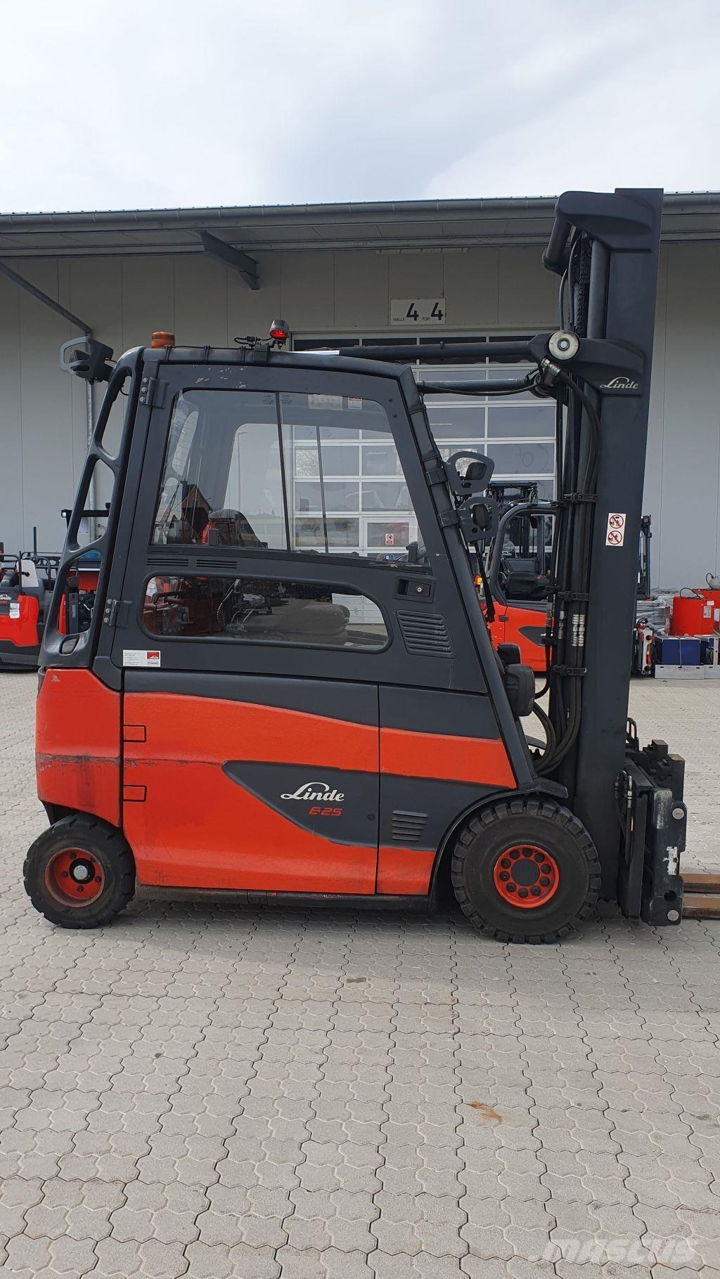 Linde E25/600HL Akumulátorové vozíky