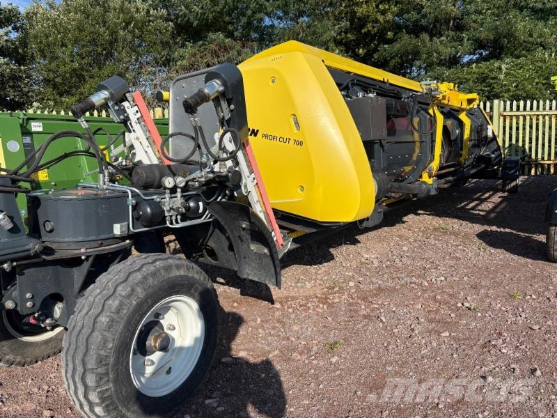 John Deere 9700 Stage 5 Selbstfahrende Häcksler