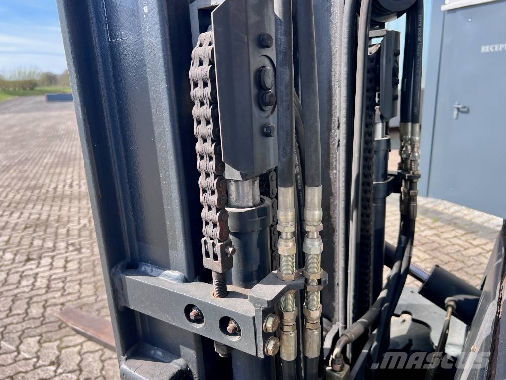 Doosan D 30 S-5 Dieseltrukit
