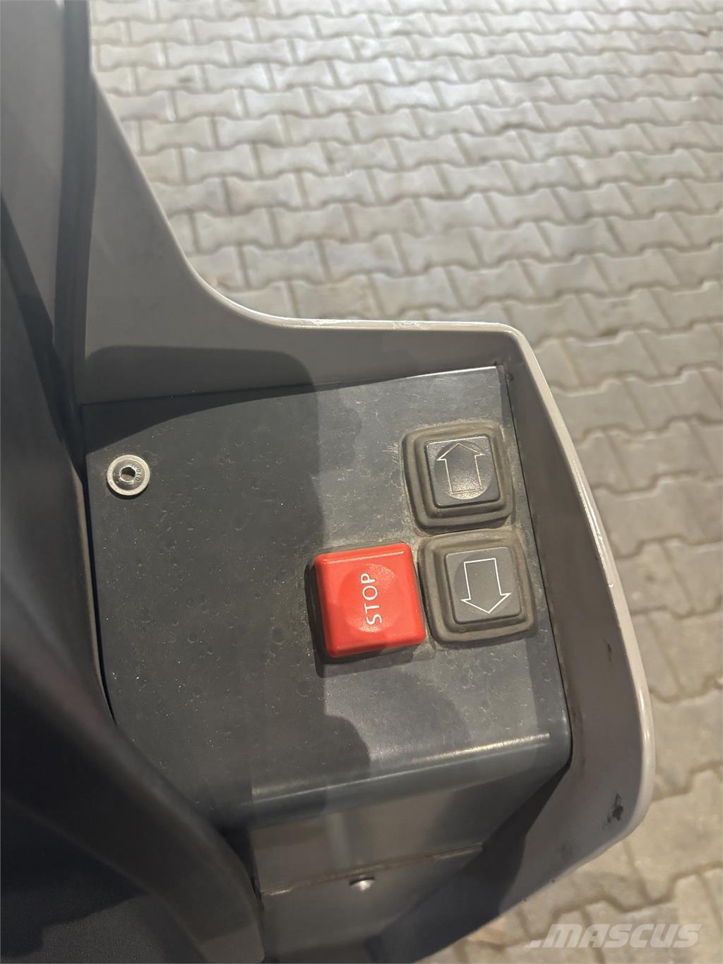 Jungheinrich EZS130 Elektriline puksiir