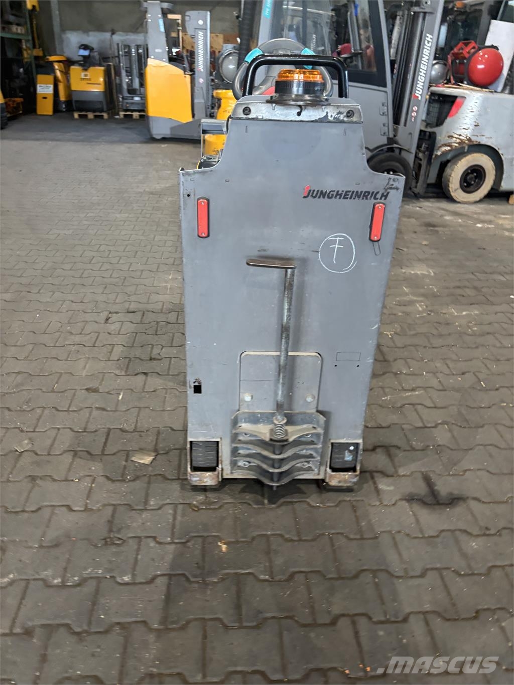 Jungheinrich EZS130 Vilcējs