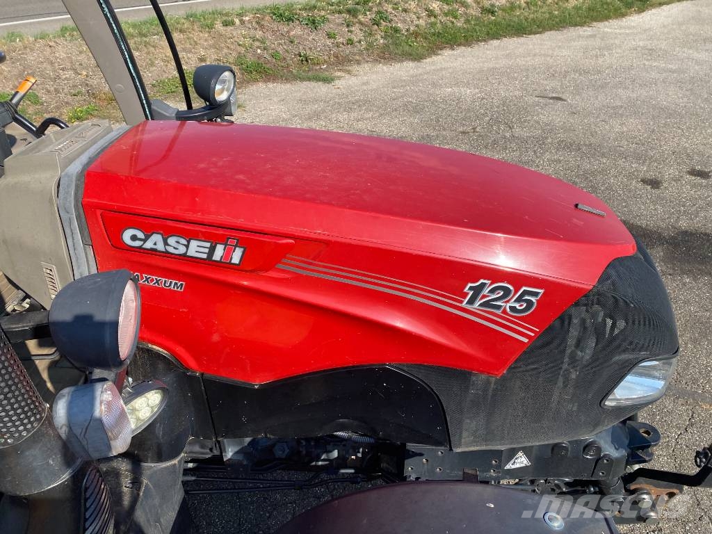 Case IH MAXXUM 125 MultiController 40Km/h endommagé Traktorit