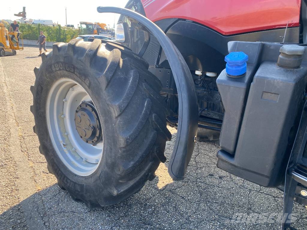 Case IH MAXXUM 125 MultiController 40Km/h endommagé Traktorit